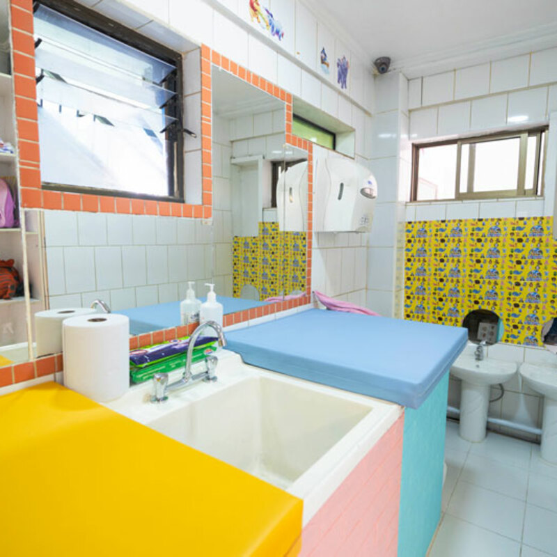 Baño sala Jirafa