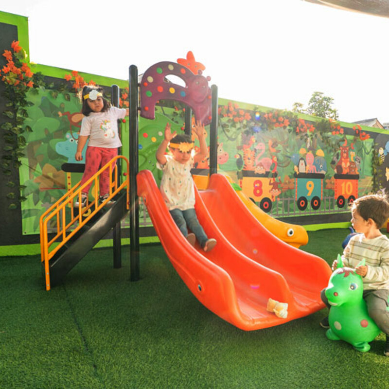 Jardín con resbalin